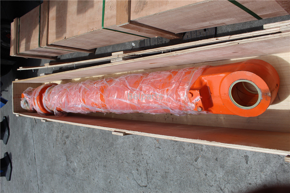 الحفرة الحديدية EX550 EX550-3 EX550LC EX550LC-3 EX550-5 EX550LC-5 ذراع البوم دلو الأسسي لهيتاشي 4309332
