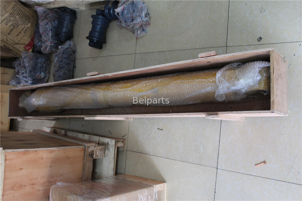 أجزاء حفرة هيدروليكية ذراع الأسطوانة Assy 31N4-50130 لهيونداي R140LC-7