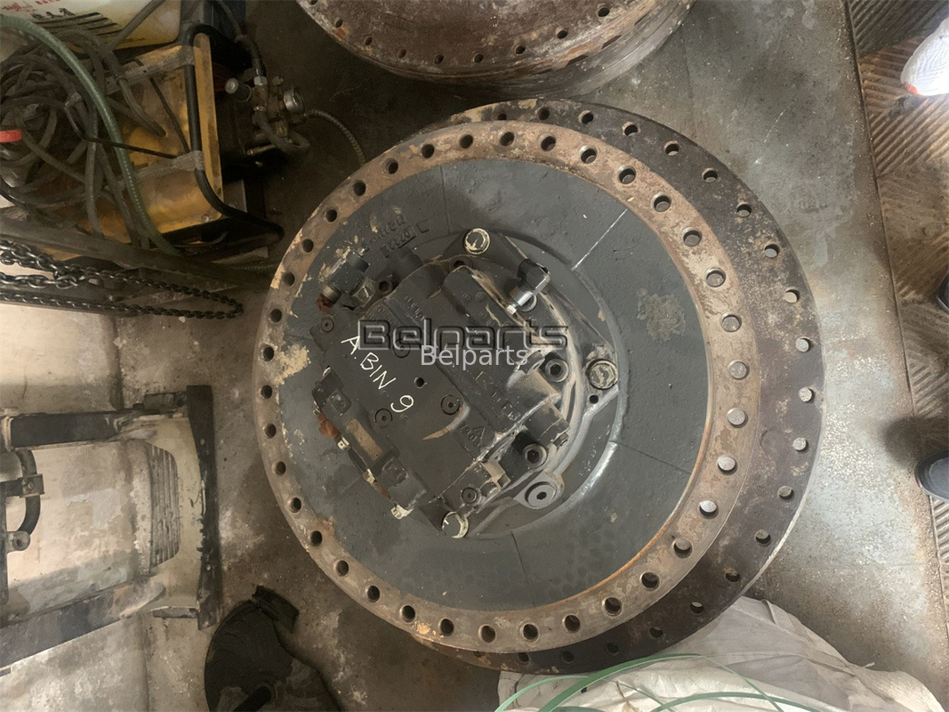 محفر كوماتسو PC1250-7 PC1250-8 محرك السفر Assy 21N-60-34100 21N-27-00130 القيادة النهائية Assy Fit