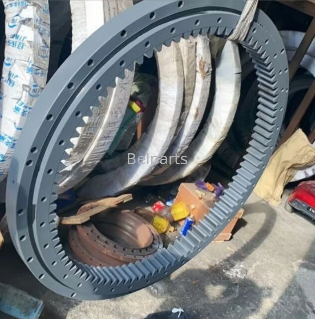 E135 محمل دوار للحفارة New Holland قطع غيار Y40F00006F3 حلقة تأرجح