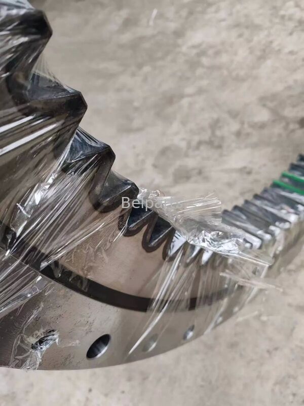 محمل دوران DX300 لقطع غيار حفارات دوسان 109-00181A حلقة دوران دائرة التأرجح OEM