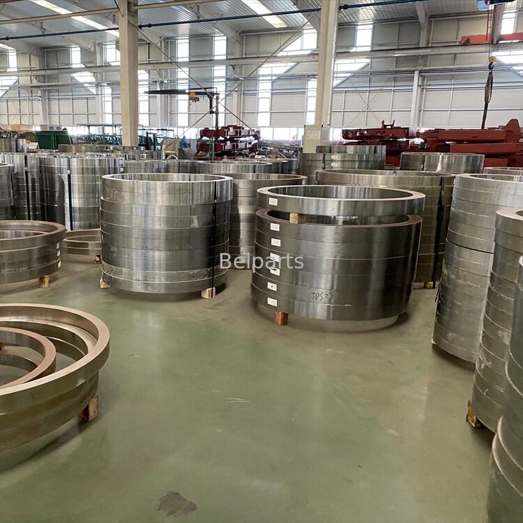 محمل دوران ZX135 لقطع غيار حفارات Hitachi 17080867 حلقة دوران دائرة التأرجح