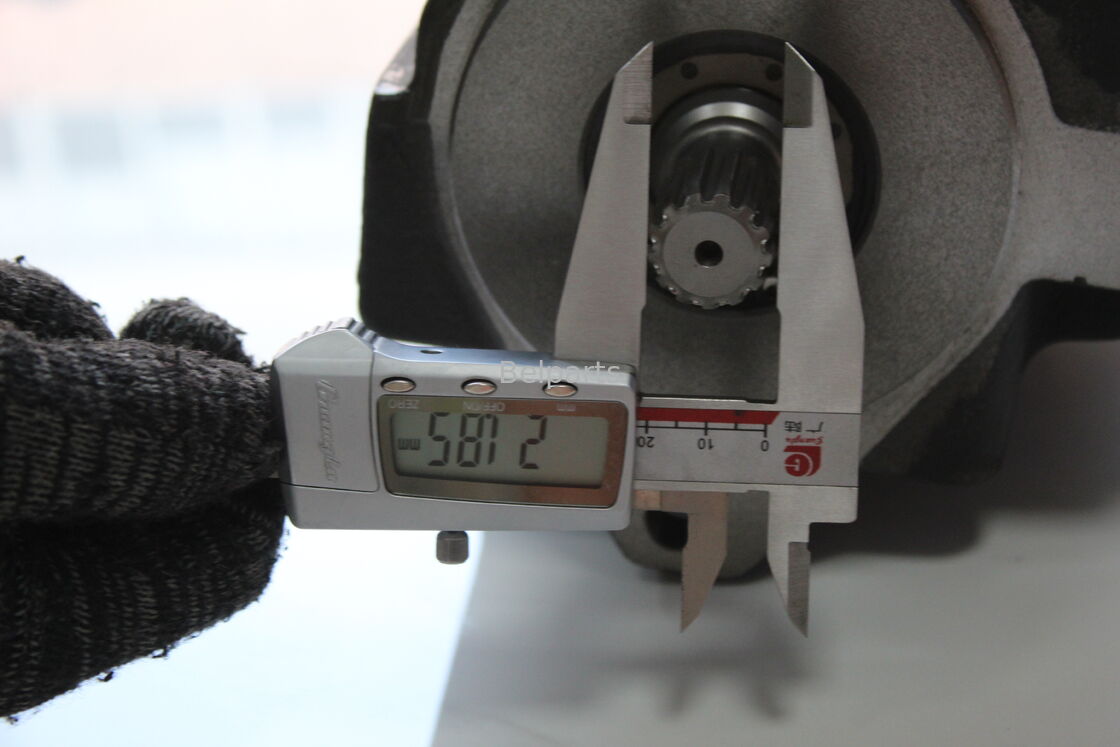 مضخة هيدروليكية لقطع غيار حفارات هيتاشي الصغيرة ZX27U-2 ZX27U-3 ZX29U-3 ZX30UR-2 ZX30UR-3 4642385 4642386 PVD-1B-32P-11G5 Nachi مضخة رئيسية مكبسية