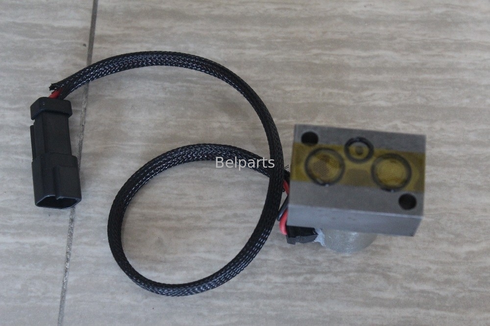 قطع غيار حفارة 702-21-57400 PC200-7 PC350LC-8 PC88MR-8 PC78US-8 D65EX-16 D155AX-6 صمام الملف اللولبي