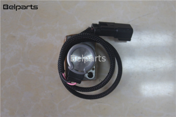 Belparts حفارة قطع غيار مضخة هيدروليكية صمام التحكم الطيار 702-21-57400 صمام الملف اللولبي ل PC200-8 PC220-8 PC300-8